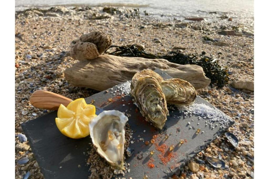 Les Pieds Dans L'Eau Acces Direct A La Plage La Cotinière Esterno foto